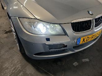 BMW 3-serie 3 serie (E90) Sedan 320i 16V (N46-B20C) [110kW]  (12-2004/08-2007) picture 23