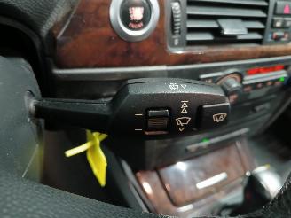 BMW 3-serie 3 serie (E90) Sedan 320i 16V (N46-B20C) [110kW]  (12-2004/08-2007) picture 15
