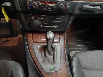 BMW 3-serie 3 serie (E90) Sedan 320i 16V (N46-B20C) [110kW]  (12-2004/08-2007) picture 18
