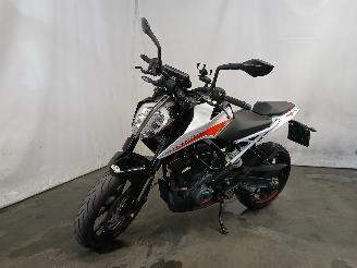 škoda motocykly KTM 390 Duke  2023/3
