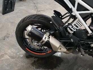 KTM 390 Duke  picture 24