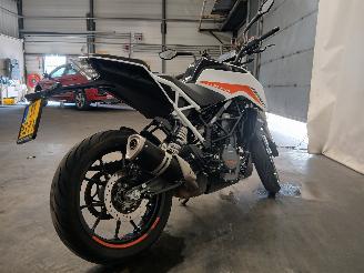 KTM 390 Duke  picture 5