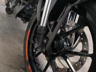 KTM 390 Duke  picture 14