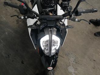 KTM 390 Duke  picture 16