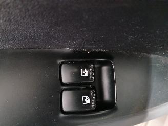 Hyundai I-10 i10 (F5) Hatchback 1.1i 12V (G4HG) [49kW]  (01-2008/12-2013) picture 13