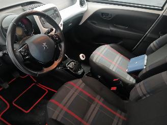 Peugeot 108 108 Hatchback 1.0 12V (1KRFE(CFB)) [51kW]  (05-2014/...) picture 12