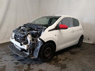 Peugeot 108 108 Hatchback 1.0 12V (1KRFE(CFB)) [51kW]  (05-2014/...) picture 3