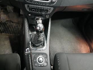 Renault Mégane Megane III Grandtour (KZ) Combi 5-drs 1.5 dCi 110 (K9K-636(K9K-A6)) [8=
1kW]  (02-2009/04-2016) picture 19