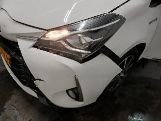 Toyota Yaris Yaris III (P13) Hatchback 1.5 16V Hybrid (1NZ-FXE) [74kW]  (04-2015/09=
-2020) picture 22
