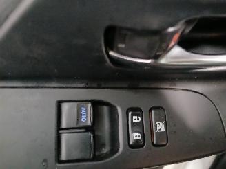 Toyota Yaris Yaris III (P13) Hatchback 1.5 16V Hybrid (1NZ-FXE) [74kW]  (04-2015/09=
-2020) picture 13