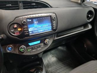 Toyota Yaris Yaris III (P13) Hatchback 1.5 16V Hybrid (1NZ-FXE) [74kW]  (04-2015/09=
-2020) picture 16