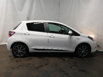 Toyota Yaris Yaris III (P13) Hatchback 1.5 16V Hybrid (1NZ-FXE) [74kW]  (04-2015/09=
-2020) picture 7