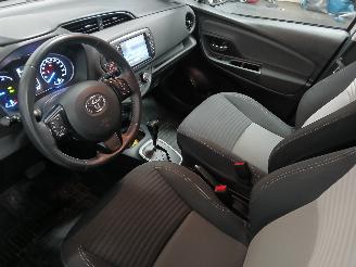 Toyota Yaris Yaris III (P13) Hatchback 1.5 16V Hybrid (1NZ-FXE) [74kW]  (04-2015/09=
-2020) picture 12