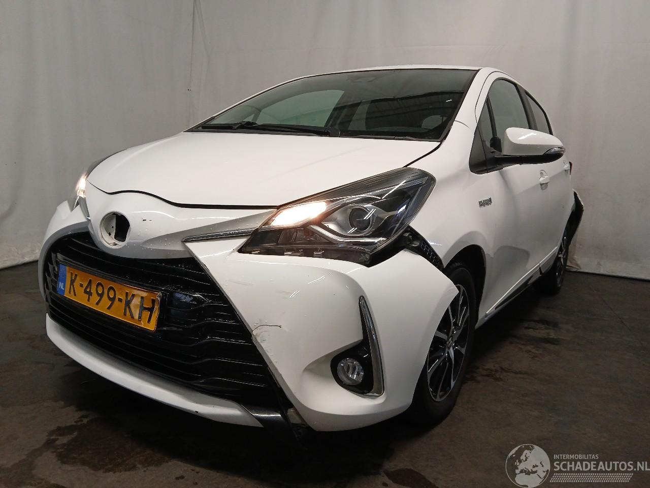 Toyota Yaris Yaris III (P13) Hatchback 1.5 16V Hybrid (1NZ-FXE) [74kW]  (04-2015/09=
-2020)