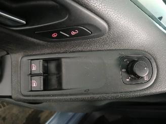 Volkswagen Golf Golf VI (5K1) Hatchback 2.0 TDI 16V (CBDC) [81kW]  (10-2008/11-2012) picture 13