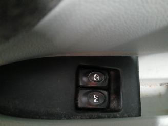 Renault Kangoo Kangoo (KC) MPV 1.2 16V (D4F-712(D4F-B7)) [55kW]  (06-2001/01-2008) picture 14