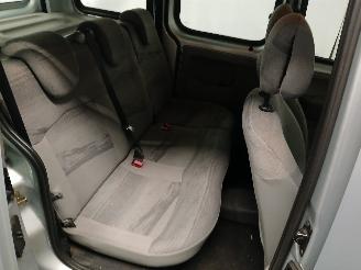 Renault Kangoo Kangoo (KC) MPV 1.2 16V (D4F-712(D4F-B7)) [55kW]  (06-2001/01-2008) picture 10