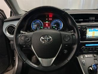 Toyota Auris Auris Touring Sports (E18) Combi 1.8 16V Hybrid (2ZRFXE) [100kW]  (07-=
2013/12-2018) picture 21