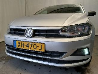 damaged passenger cars Volkswagen Polo Polo VI (AW1) Hatchback 5-drs 1.0 MPi 12V (DFNB) [48kW]  (06-2017/02-2=
020) 2019/1