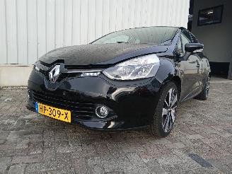 Schadeauto Renault Clio Clio IV (5R) Hatchback 5-drs 1.5 Energy dCi 90 FAP (K9K-628(K9K-E6)) [=
66kW]  (11-2012/08-2021) 2015/12