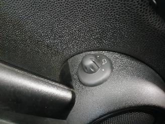 Mini Mini Mini (R56) Hatchback 1.6 16V One (N16-B16A) [55kW]  (03-2010/11-2013) picture 13