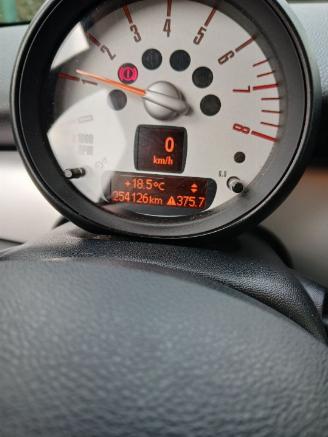 Mini Mini Mini (R56) Hatchback 1.6 16V One (N16-B16A) [55kW]  (03-2010/11-2013) picture 2