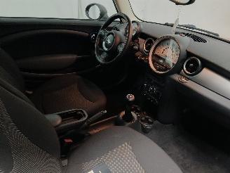 Mini Mini Mini (R56) Hatchback 1.6 16V One (N16-B16A) [55kW]  (03-2010/11-2013) picture 9