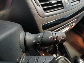 Renault Mégane Megane III Grandtour (KZ) Combi 5-drs 1.5 dCi 110 (K9K-636(K9K-A6)) [8=
1kW]  (02-2009/04-2016) picture 15