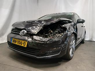 Vaurioauto  passenger cars Volkswagen Golf Golf VII (AUA) Hatchback 1.4 TSI 16V (CHPA) [103kW]  (08-2012/03-2020)= 2013/5