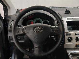 Toyota Corolla Corolla Verso (R10/11) MPV 1.6 16V VVT-i (3ZZFE) [81kW]  (04-2004/03-2=
009) picture 20