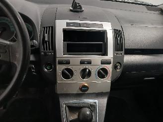 Toyota Corolla Corolla Verso (R10/11) MPV 1.6 16V VVT-i (3ZZFE) [81kW]  (04-2004/03-2=
009) picture 18