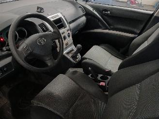 Toyota Corolla Corolla Verso (R10/11) MPV 1.6 16V VVT-i (3ZZFE) [81kW]  (04-2004/03-2=
009) picture 13