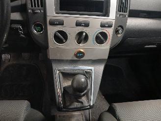 Toyota Corolla Corolla Verso (R10/11) MPV 1.6 16V VVT-i (3ZZFE) [81kW]  (04-2004/03-2=
009) picture 19