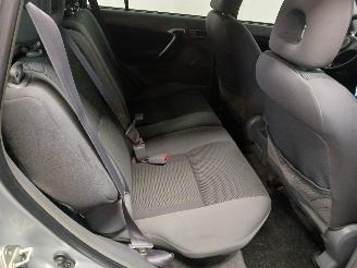 Toyota Rav-4 RAV4 (A2) Terreinwagen 1.8 16V VVT-i 4x2 (1ZZFE) [92kW]  (08-2000/11-2=
005) picture 10