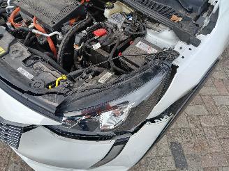 Peugeot 208 208 II (UB/UH/UP) Hatchback 5-drs e-208 50 kWh (ZKX) [100kW]  (06-2019=
/...) picture 28