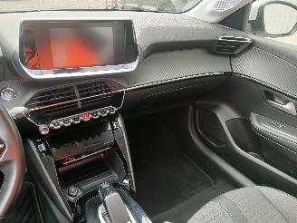 Peugeot 208 208 II (UB/UH/UP) Hatchback 5-drs e-208 50 kWh (ZKX) [100kW]  (06-2019=
/...) picture 15