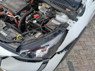 Peugeot 208 208 II (UB/UH/UP) Hatchback 5-drs e-208 50 kWh (ZKX) [100kW]  (06-2019=
/...) picture 29