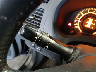 Toyota Auris Auris (E15) Hatchback 1.6 Dual VVT-i 16V (1ZRFE) [91kW]  (03-2007/09-2=
012) picture 16