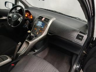 Toyota Auris Auris (E15) Hatchback 1.6 Dual VVT-i 16V (1ZRFE) [91kW]  (03-2007/09-2=
012) picture 8