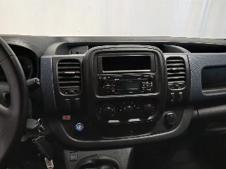 Opel Vivaro Vivaro Van 1.6 CDTI 95 Euro 6 (R9M-413(R9M-H4)) [70kW]  (03-2016/12-20=
19) picture 18