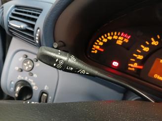 Mercedes C-klasse C (W203) Sedan 1.8 C-180K 16V (M271.946) [105kW]  (05-2002/02-2007) picture 14