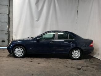 Mercedes C-klasse C (W203) Sedan 1.8 C-180K 16V (M271.946) [105kW]  (05-2002/02-2007) picture 4