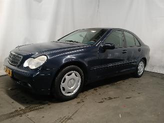 Mercedes C-klasse C (W203) Sedan 1.8 C-180K 16V (M271.946) [105kW]  (05-2002/02-2007) picture 3