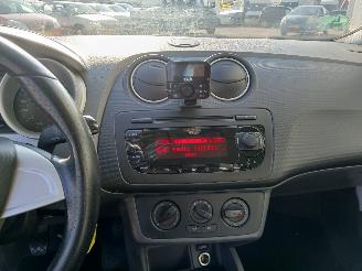 Seat Ibiza Ibiza IV (6J5) Hatchback 5-drs 1.2 TDI Ecomotive (CFWA) [55kW]  (06-20=
10/05-2015) picture 17