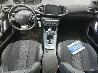 Peugeot 308 308 SW (L4/L9/LC/LJ/LR) Combi 5-drs 1.5 BlueHDi 130 (DV5RC(YHZ)) [96kW=
]  (06-2017/12-2021) picture 10