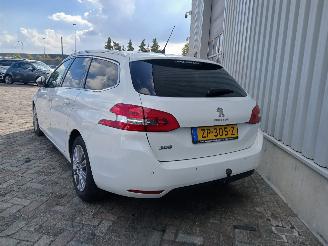 Peugeot 308 308 SW (L4/L9/LC/LJ/LR) Combi 5-drs 1.5 BlueHDi 130 (DV5RC(YHZ)) [96kW=
]  (06-2017/12-2021) picture 5
