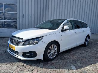 Peugeot 308 308 SW (L4/L9/LC/LJ/LR) Combi 5-drs 1.5 BlueHDi 130 (DV5RC(YHZ)) [96kW=
]  (06-2017/12-2021) picture 3