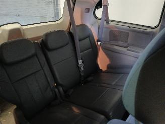 Chrysler Town & Country Voyager/Grand Voyager (RT) MPV 3.8 V6 Grand Voyager (EGH) [142kW]  (10=
-2007/...) picture 11