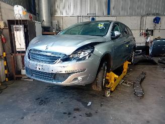 Sloopauto Peugeot 308 308 SW (L4/L9/LC/LJ/LR) Combi 5-drs 1.6 BlueHDi 120 (DV6FC(BHZ)) [88kW=
]  (03-2014/12-2021) 2015/8