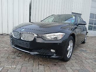 damaged passenger cars BMW 3-serie 3 serie Touring (F31) Combi 320d 2.0 16V (N47-D20C) [135kW]  (07-2012/=
02-2016) 2013/4